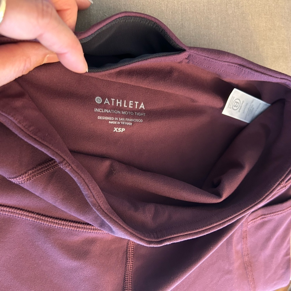 Athleta Inclination Athletic Moto Tight leggings in Antique Burgundy Sz-XSP. H15 - Picture 9 of 12
